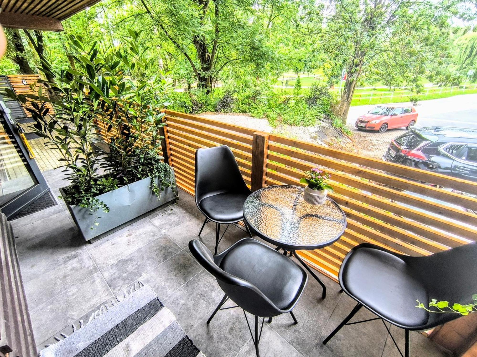 Park Borik 4You & Free Parking Zilina Exterior photo